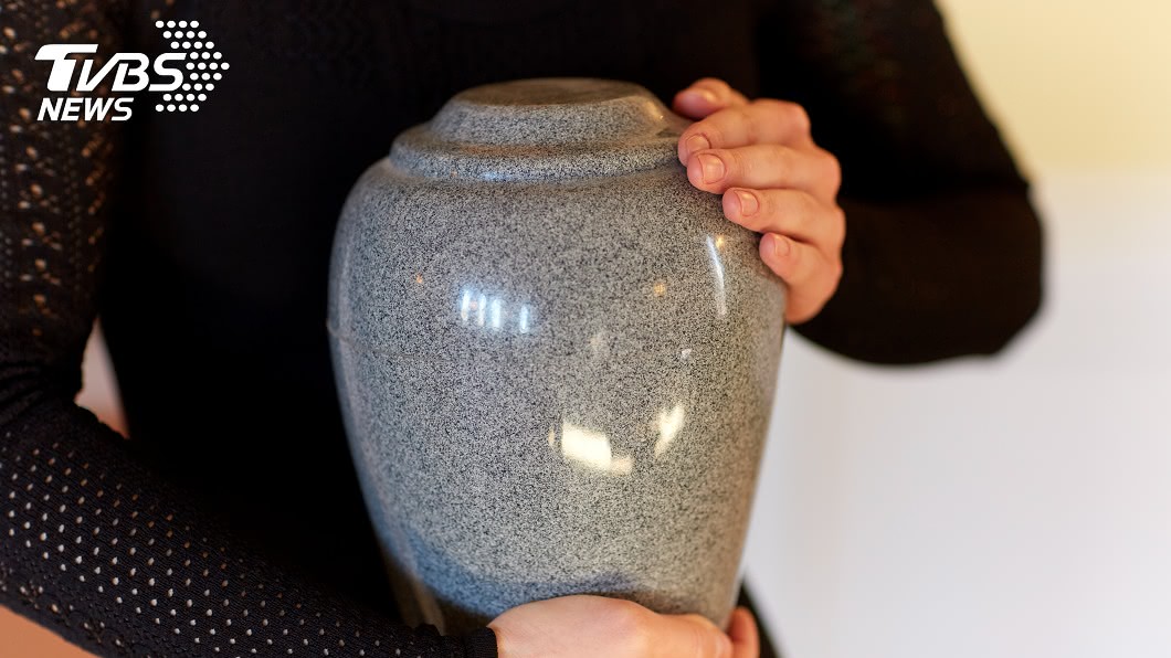 Kaohsiung expands sea burial program (Shutterstock) Taiwan city expands free eco-friendly sea burial program