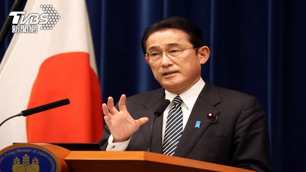 Fmr. Director of the Minister’s Secretariat of Japan’s Ministry of Foreign Affairs Hideo Tarumi (AP) Tsai Ing-wen honors Japanese diplomat with top award