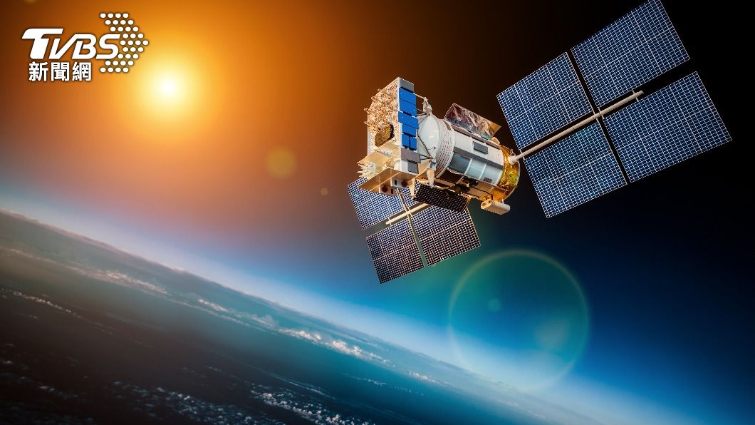 Chunghwa Telecom secures satellite license (Shutterstock) Taiwan firm gains approval for low-Earth-orbit satellite ops