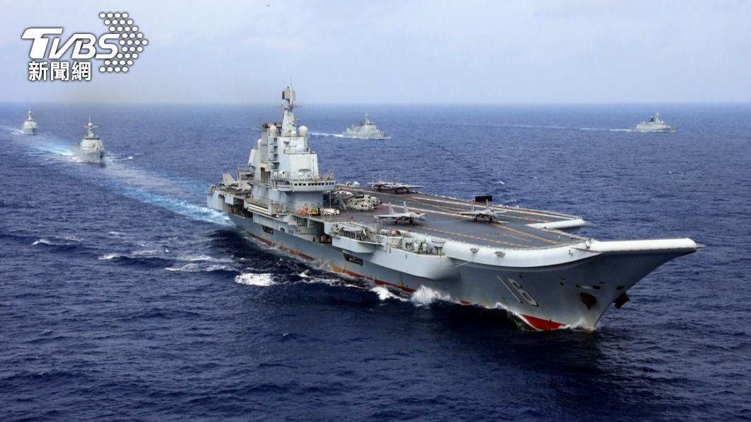  Chinese Liaoning aircraft carrier spotted near Taiwan, Japan waters (TPG PHOTO) Chinese Liaoning aircraft carrier spotted near Taiwan, Japan