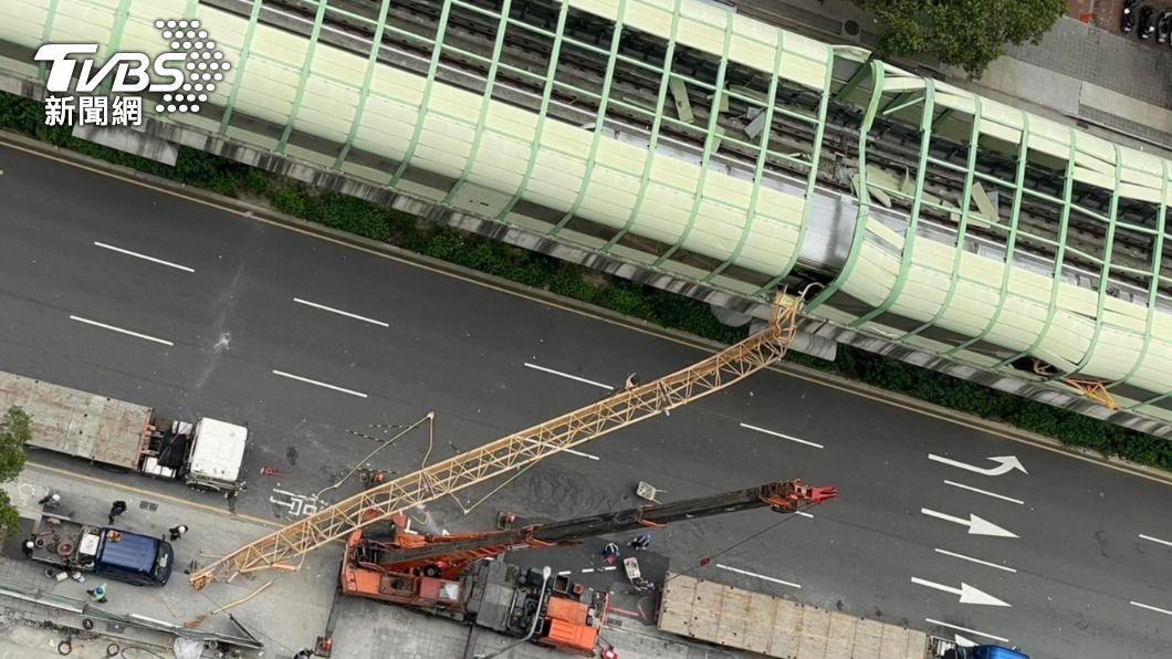 Two charged in Taichung MRT crane crash (TVBS News) Two charged in Taichung MRT crane collapse case