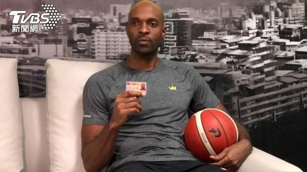 First naturalized player Quincy Davis joins Yankey ARK (TVBS News) Quincy Davis III makes comeback with Yankey ARK signing