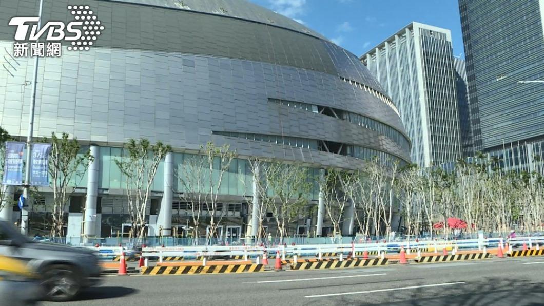 Tragic incident leaves Taipei Dome worker fighting for life (TVBS News) Tragic incident leaves Taipei Dome worker fighting for life