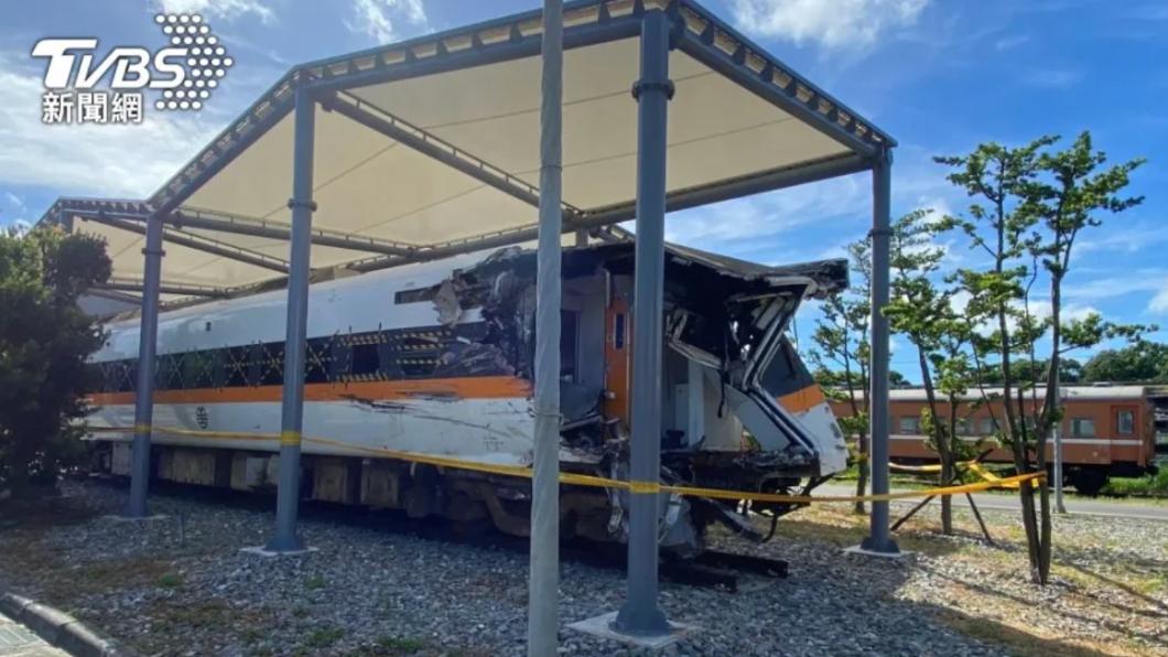 Discoveries of bone fragments and personal items from the victims of the April 2021 Taroko Express a More baggage of deceased found in Taroko train wreckage 