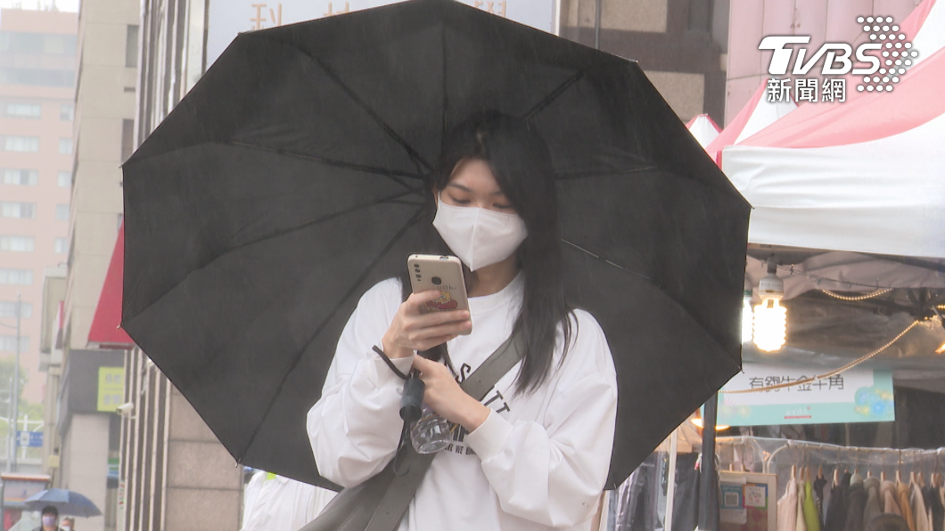 Northeast monsoon brings rain to Keelung, Greater Taipei (TVBS News) Northeast monsoon brings rain to Keelung, Greater Taipei