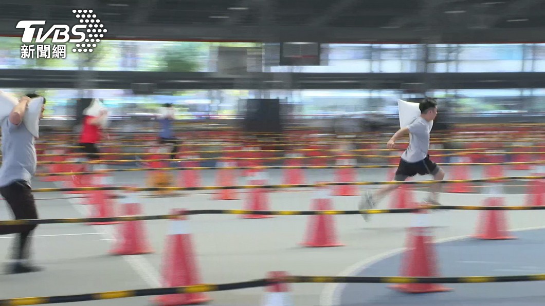 Kaohsiung cleaning staff waitlist issue sparks controversy (TVBS News) Kaohsiung cleaning staff waitlist issue sparks controversy 