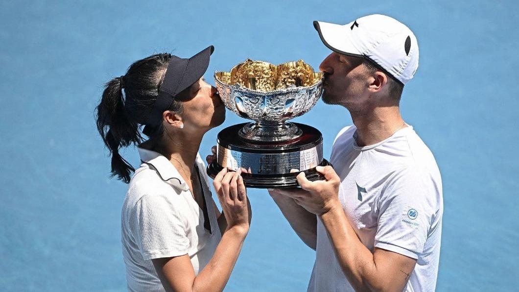 Last-minute pair Hsieh Su-wei and Zielinski clinch victory (Courtesy of Hsieh Su-wei’s Facebook) Last-minute pair Hsieh Su-wei and Zielinski clinch victory