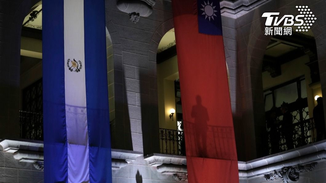 Guatemala’s president congratulates Taiwan via video call (AP) Guatemala’s president congratulates Taiwan via video call