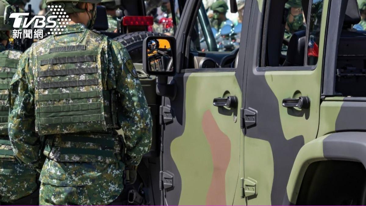 Taiwan army captain caught with ammo at Kaohsiung Airport (Shutterstock) Taiwan army captain caught with ammo at Kaohsiung Airport