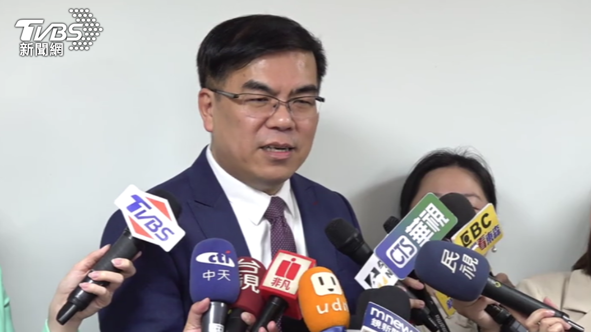 Minister urges science-based talks on carbon fee policy (TVBS News) Minister urges science-based talks on carbon fee policy