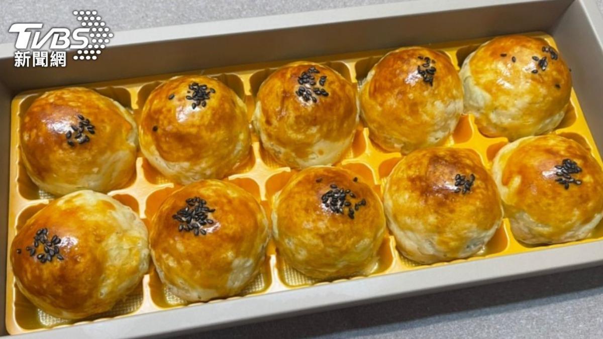 Yoshi pastries now NT$900 for eight, citing cost hikes (TVBS News) Yoshi pastries now NT$900 for eight, citing cost hikes