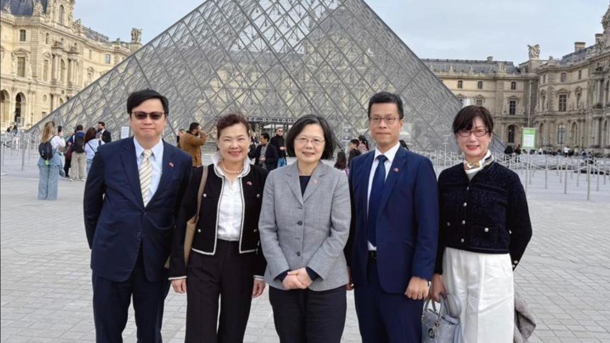 Tsai Ing-wen arrives in Paris to promote Taiwan’s values (Tsai Ing-wen/FB) Tsai Ing-wen arrives in Paris to promote Taiwan’s values