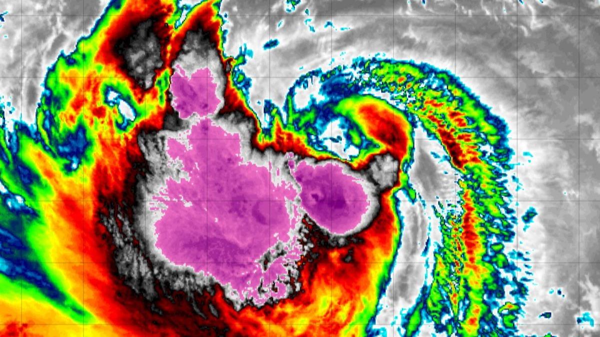 Typhoon Kong-Rey intensifies, threatens Taiwan regions (Tropicaltidbits.com via TVBS News) Typhoon Kong-Rey intensifies, threatens Taiwan regions