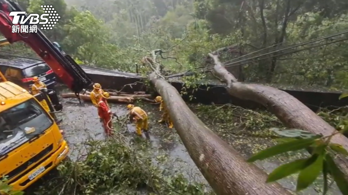 Experts urge better typhoon monitoring (TVBS News) Experts call for better monitoring after string of typhoons