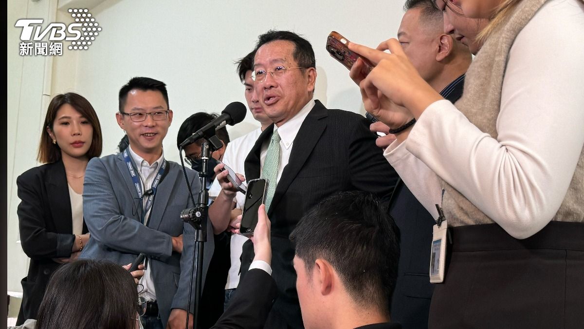 Defense minister confirms fighter jet escort for Team Taiwan (TVBS News) Defense minister confirms fighter jet escort for Team Taiwan