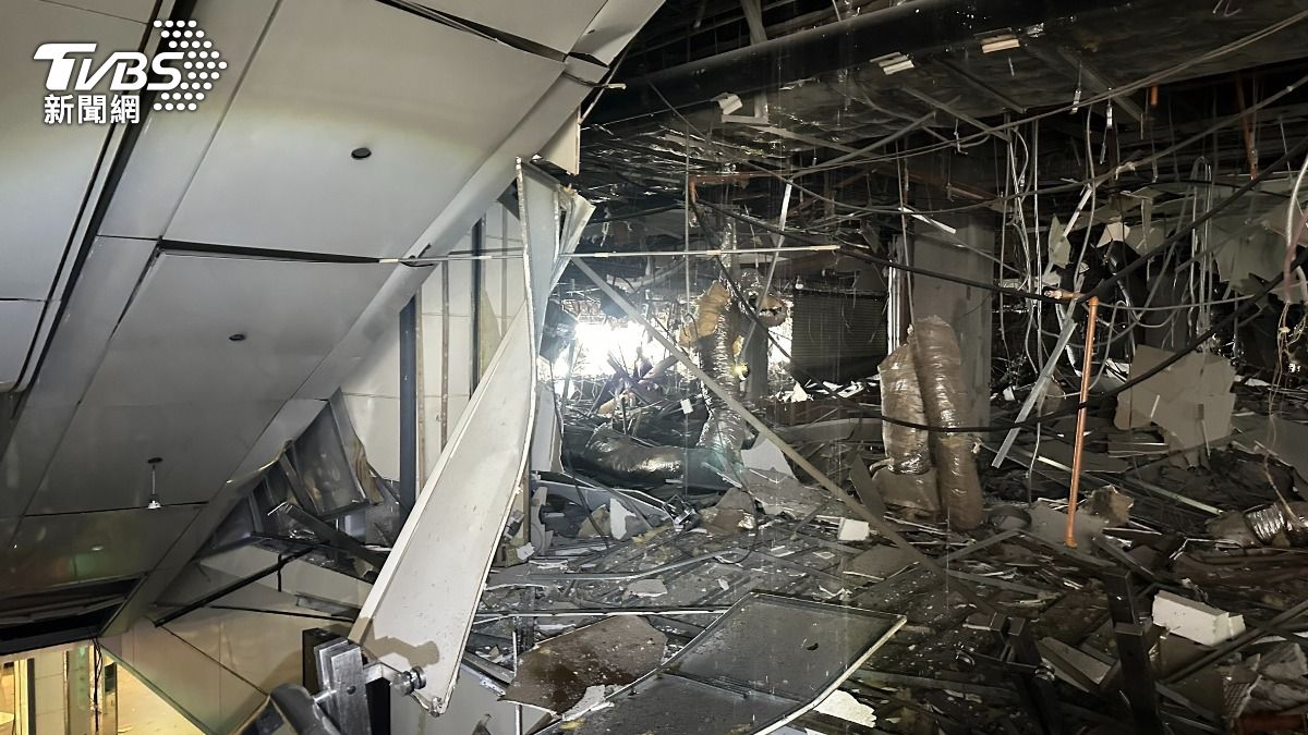 Gas smell detected before explosion (TVBS News) Vendor smelled gas before Taichung department store blast