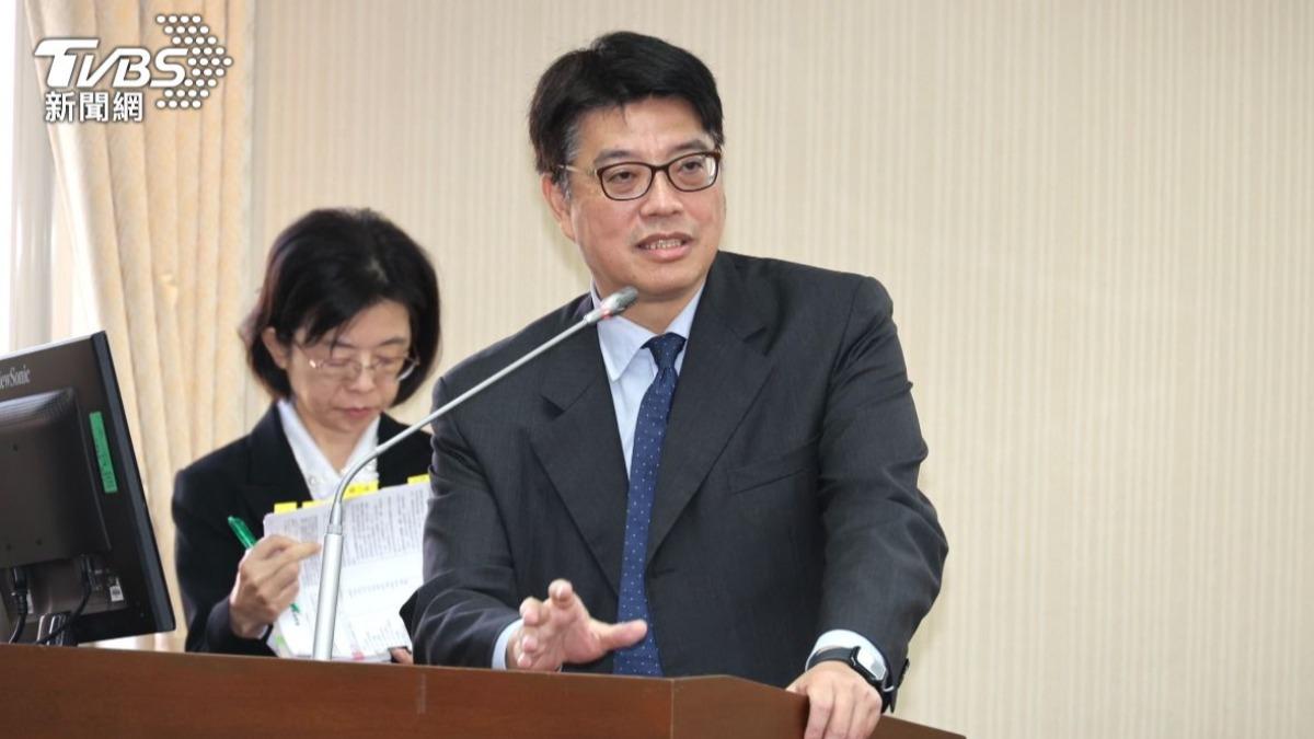 Taiwan warns officials against holding Chinese documents (TVBS News) Taiwan-China identity rules tightened amid security push