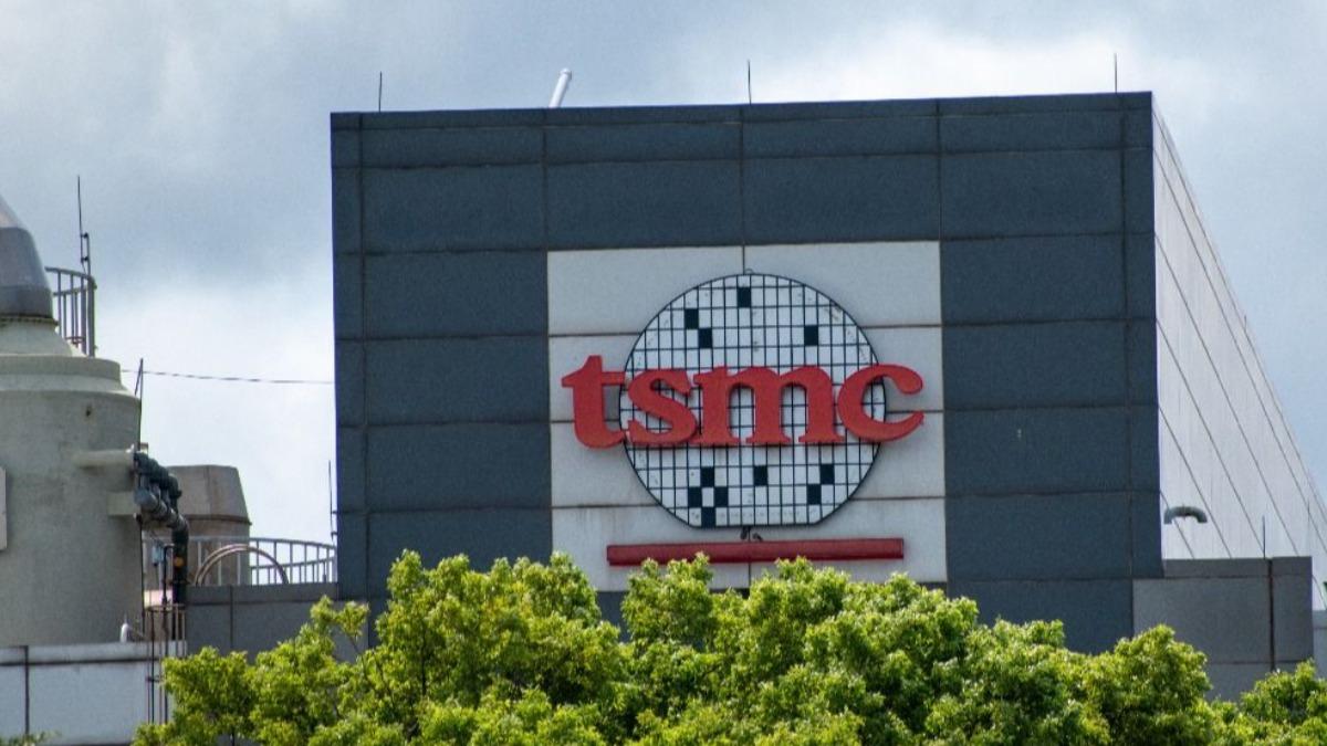 People are worried whether TSMC can keep its roots in Taiwan (Shutterstock) People are worried whether TSMC can keep its roots in Taiwan (Shutterstock)