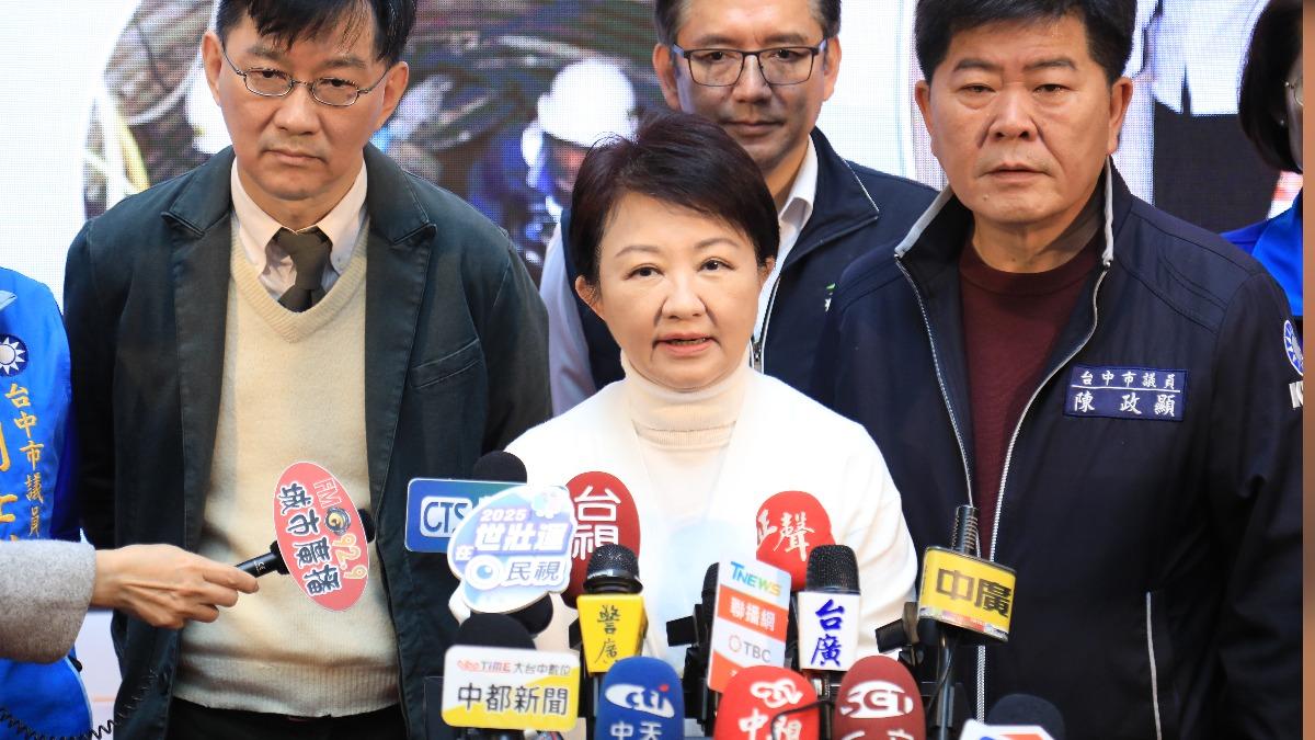 Taichung mayor, Eslite apologize for shoplifting error (Taichung City Gov’t) Taichung mayor, Eslite apologize for shoplifting error