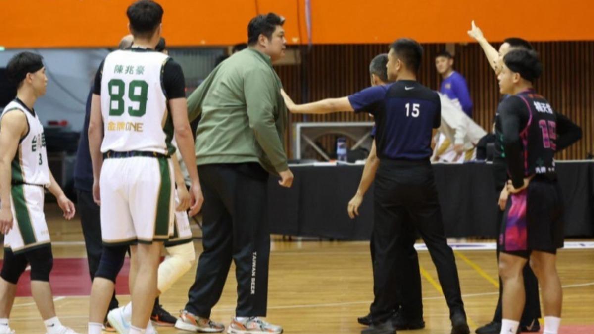 Taiwan Beer coach banned for 3 years (Courtesy of the CTBA) Taiwan Beer coach barred until 2028 for on-court dispute