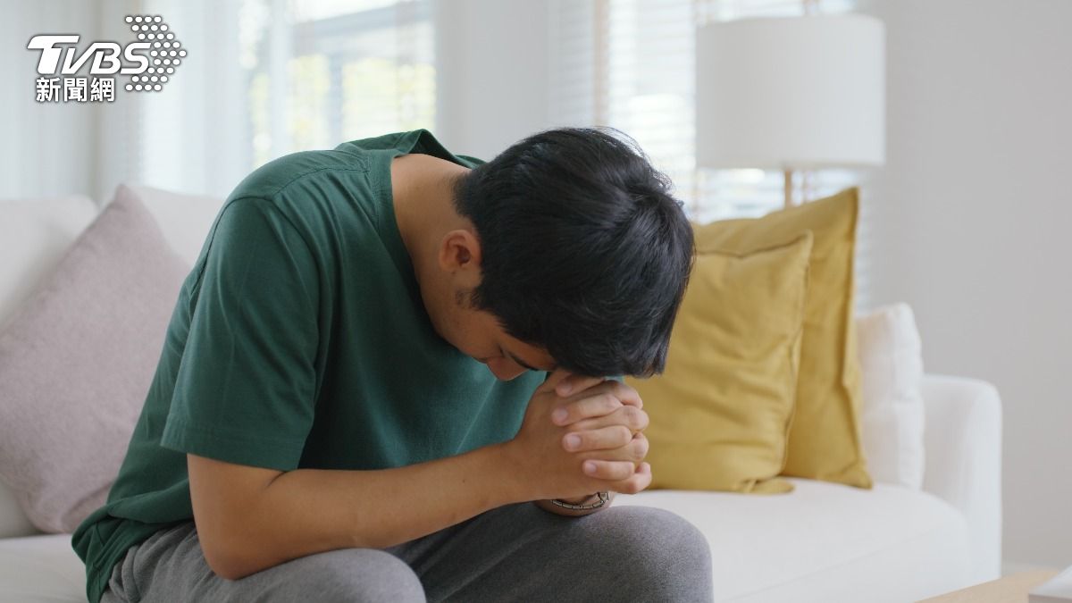 Youth suicide risk factors identified in Taiwan study (Shutterstock) Cancer tops Taiwan’s causes of death for 43rd year