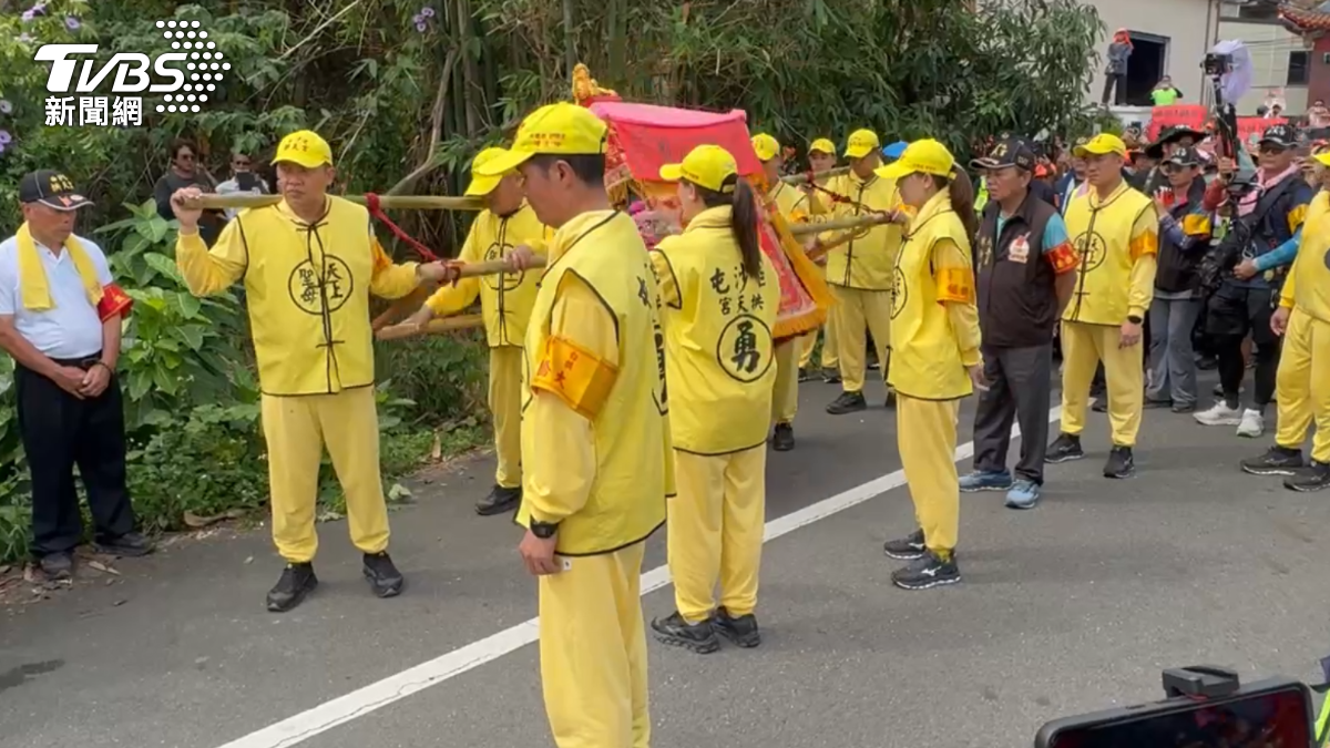Mazu visits Nantou after 200 years (TVBS News) Mazu’s first Nantou visit in 200 years draws crowds