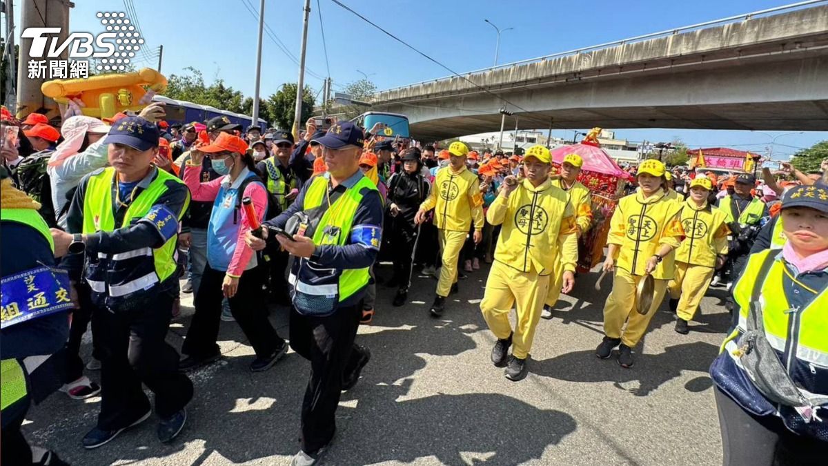 Shuttle buses set for Mazu pilgrimage (TVBS News) Taiwan deploys 70 buses for major Mazu pilgrimage