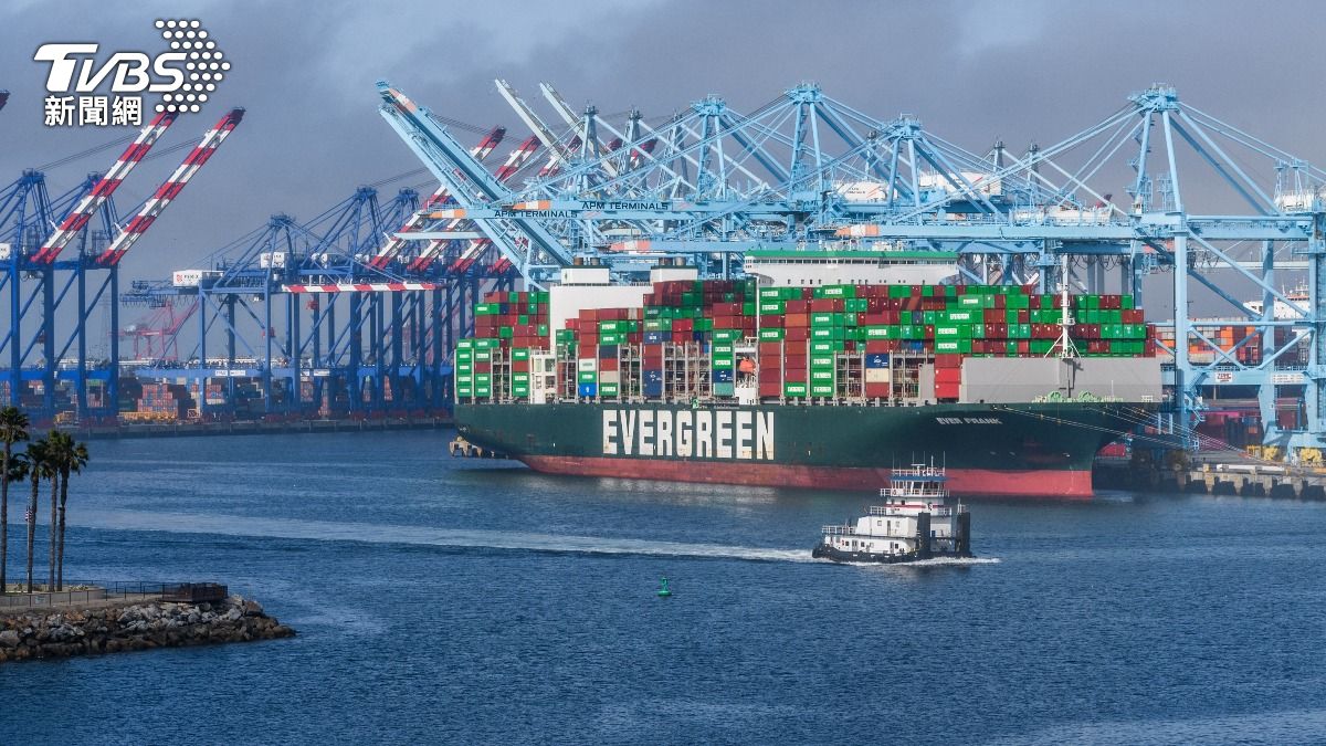 Taiwan adds 601 firms to export list (Shutterstock) Chinese tech giants face Taiwan export restrictions