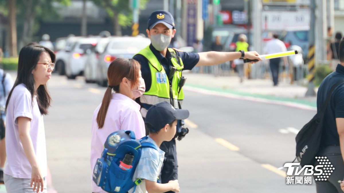 Taiwan installed 5,778 pedestrian-priority traffic signals (TVBS News) Taiwan to standardize speed limits around school zones