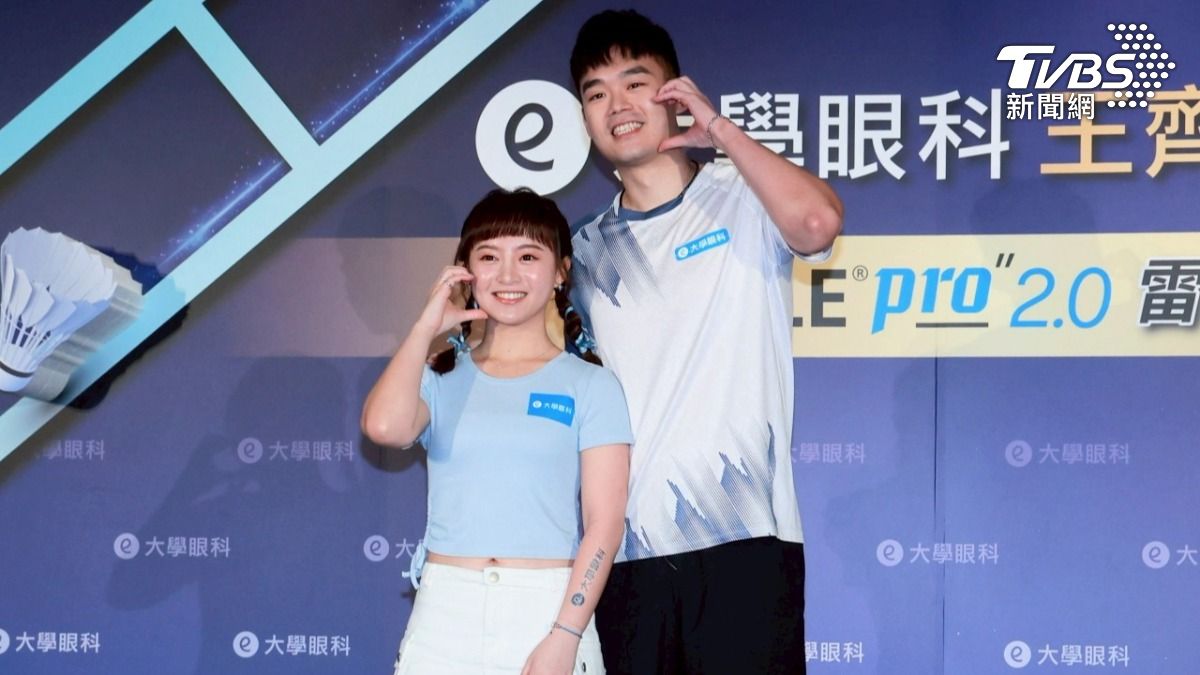 Olympic star Wang Chi-lin reveals plans for twin daughters (TVBS News) Badminton gold medalist and cheerleader debut as newlyweds