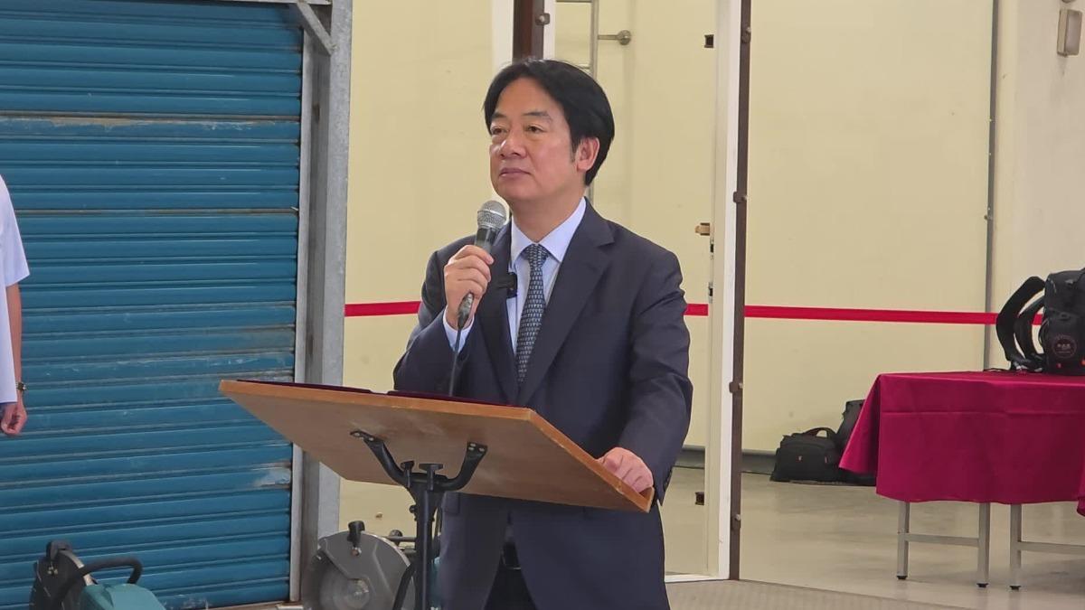 President Lai visits training center (TVBS News) Taiwan special forces demonstrate hostage rescue skills